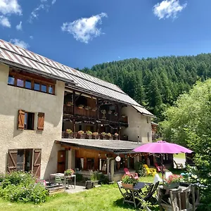 Le Viso Bed and breakfast