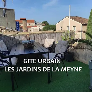 Hébergement de vacances Urbain Du Théâtre Antique Maison De Et Terrasse, Orange (Vaucluse)