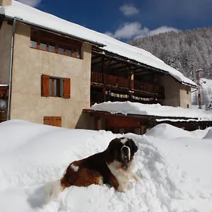 Le Viso Bed and breakfast